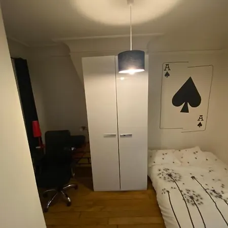 Appartement En Plein Coeur De Paris דירה